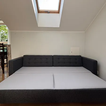 2-room By Telliskivi & Old Town, Free Private Parking 탈린