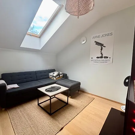 2-room By Telliskivi & Old Town, Free Private Parking شقة تالين