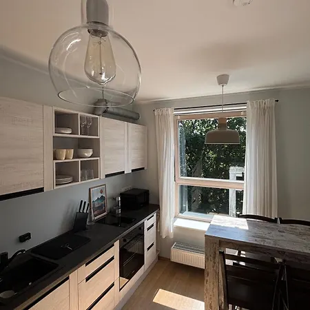 2-room By Telliskivi & Old Town, Free Private Parking * Tallinn