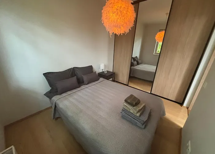 2-room By Telliskivi & Old Town, Free Private Parking טאלין