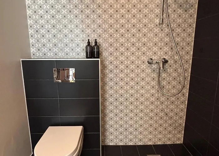 2-room By Telliskivi & Old Town, Free Private Parking Reval